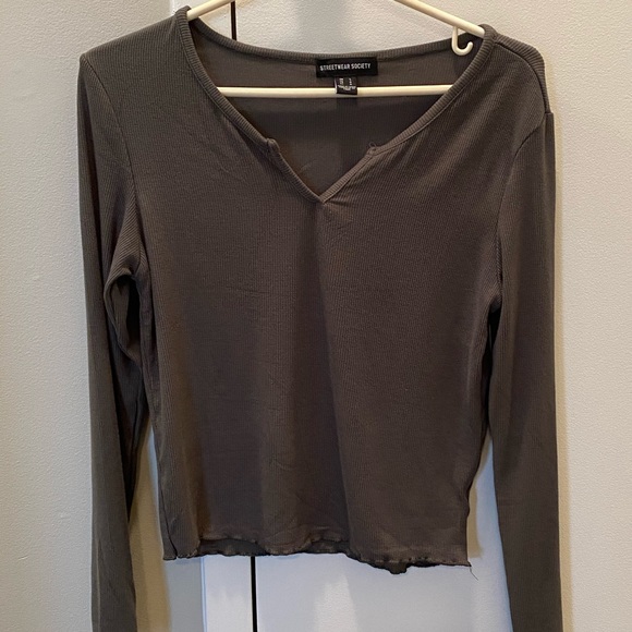 Urban Planet Dark Green Ribbed V-Neck Long Sleeve - Picture 1 of 3